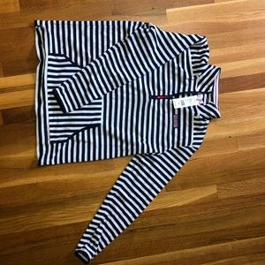 Vineyard vines beach sweater